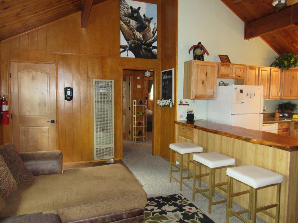 Hillside Hideaway -View Of Ski Slope From Charming Deck Big Bear Lake Eksteriør billede